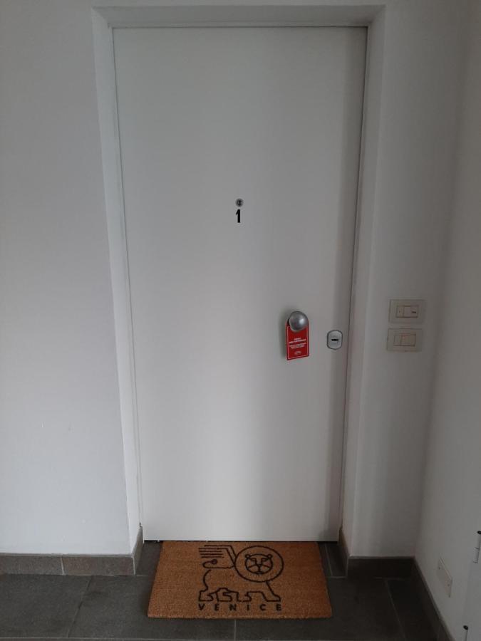 מירה Venezia Suite Apartment מראה חיצוני תמונה