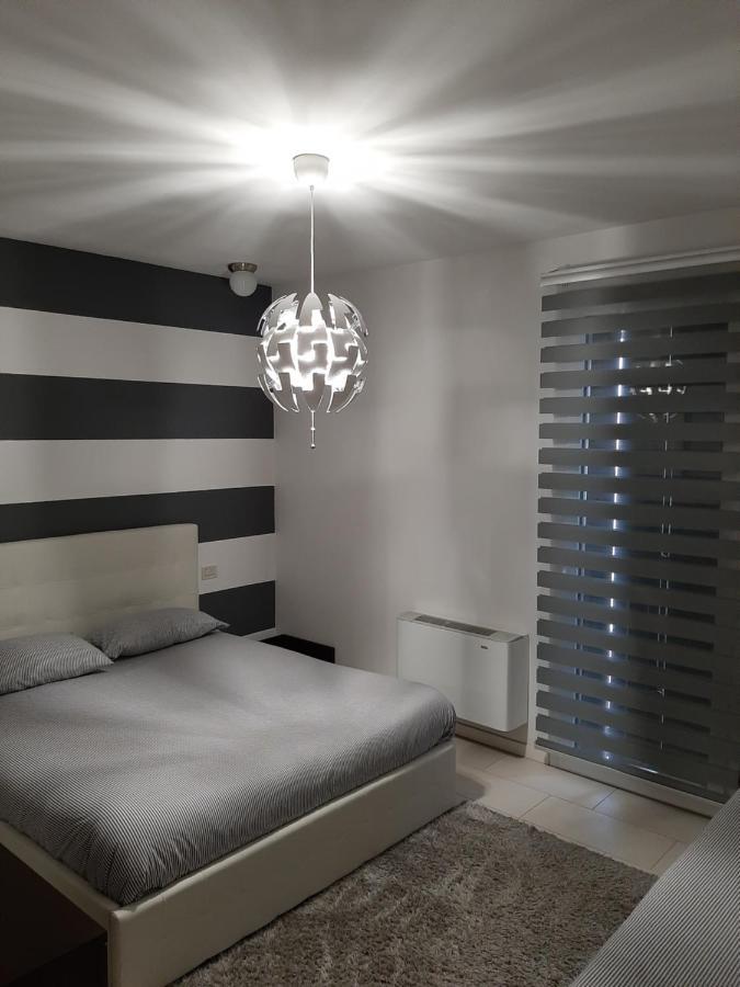 מירה Venezia Suite Apartment מראה חיצוני תמונה