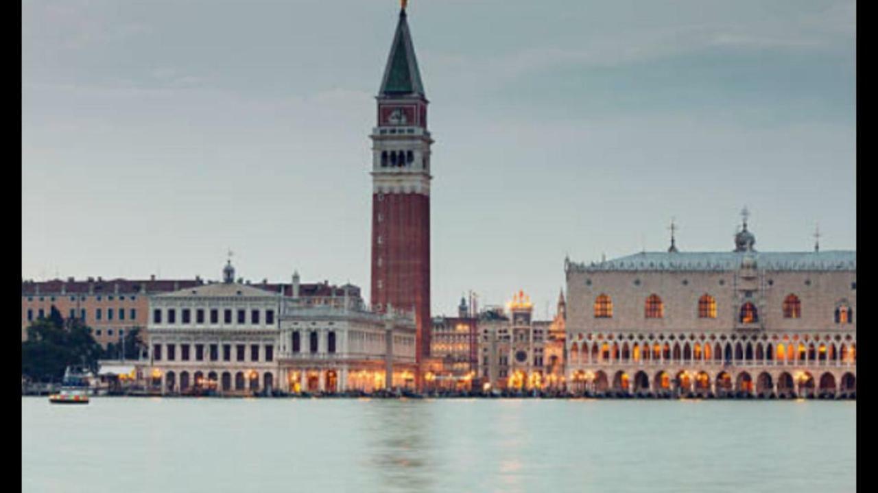 מירה Venezia Suite Apartment מראה חיצוני תמונה